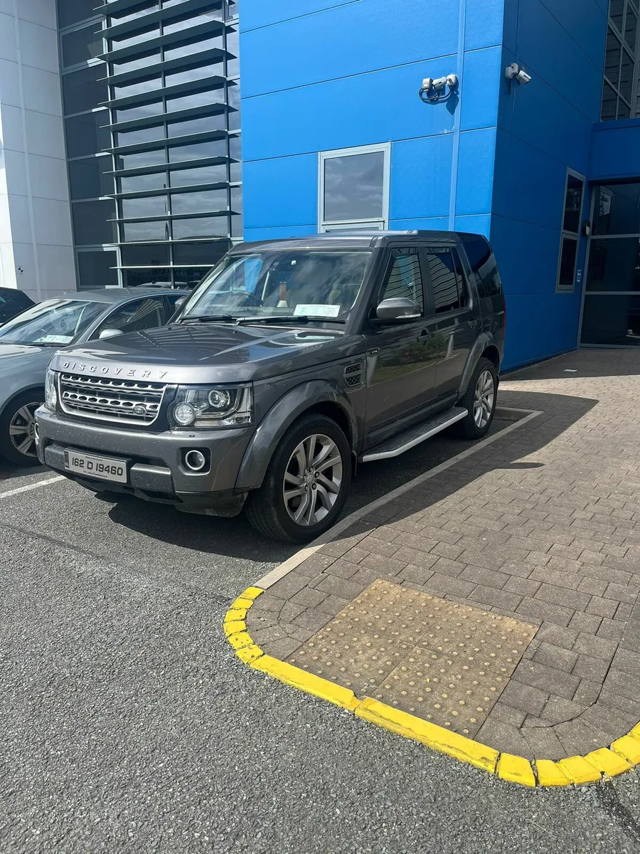 2016 land-rover discovery - Image 1