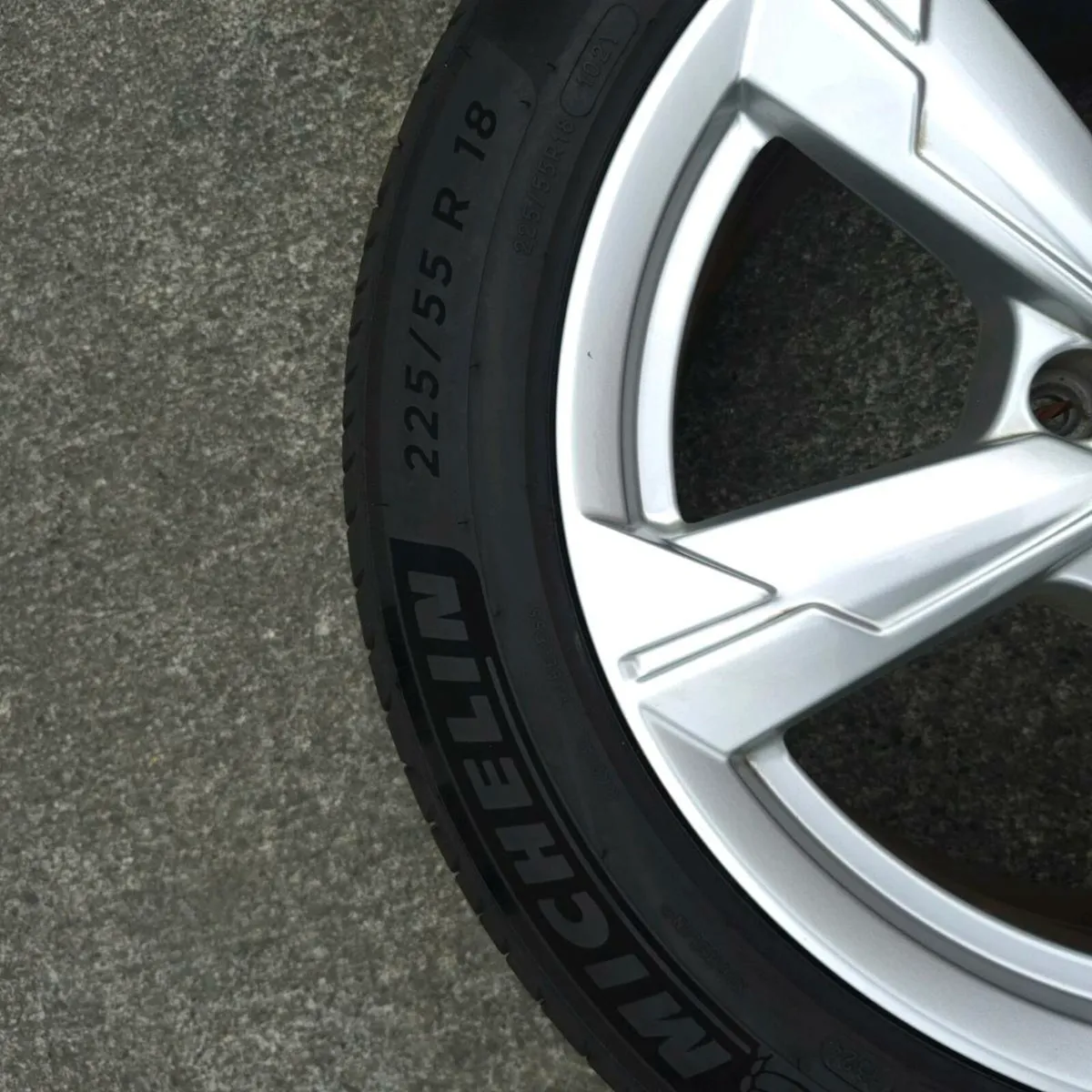 Audi aloy wheels with very good tyres225/55/18 - Image 1