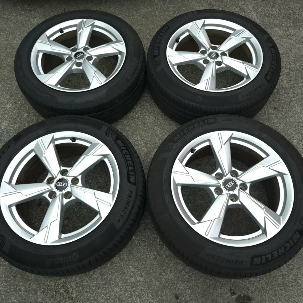 Audi aloy wheels with very good tyres225/55/18 - Image 4