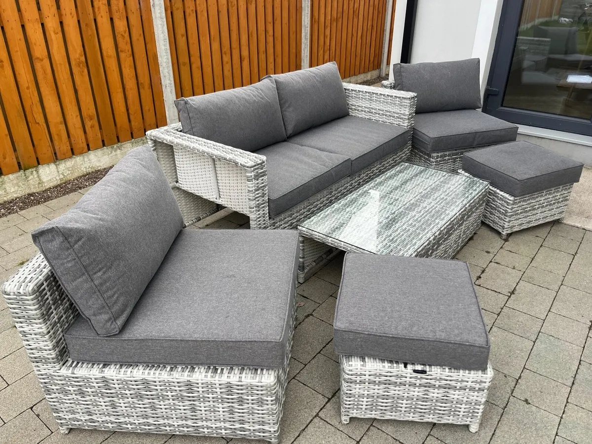 Garden furniture - Image 1
