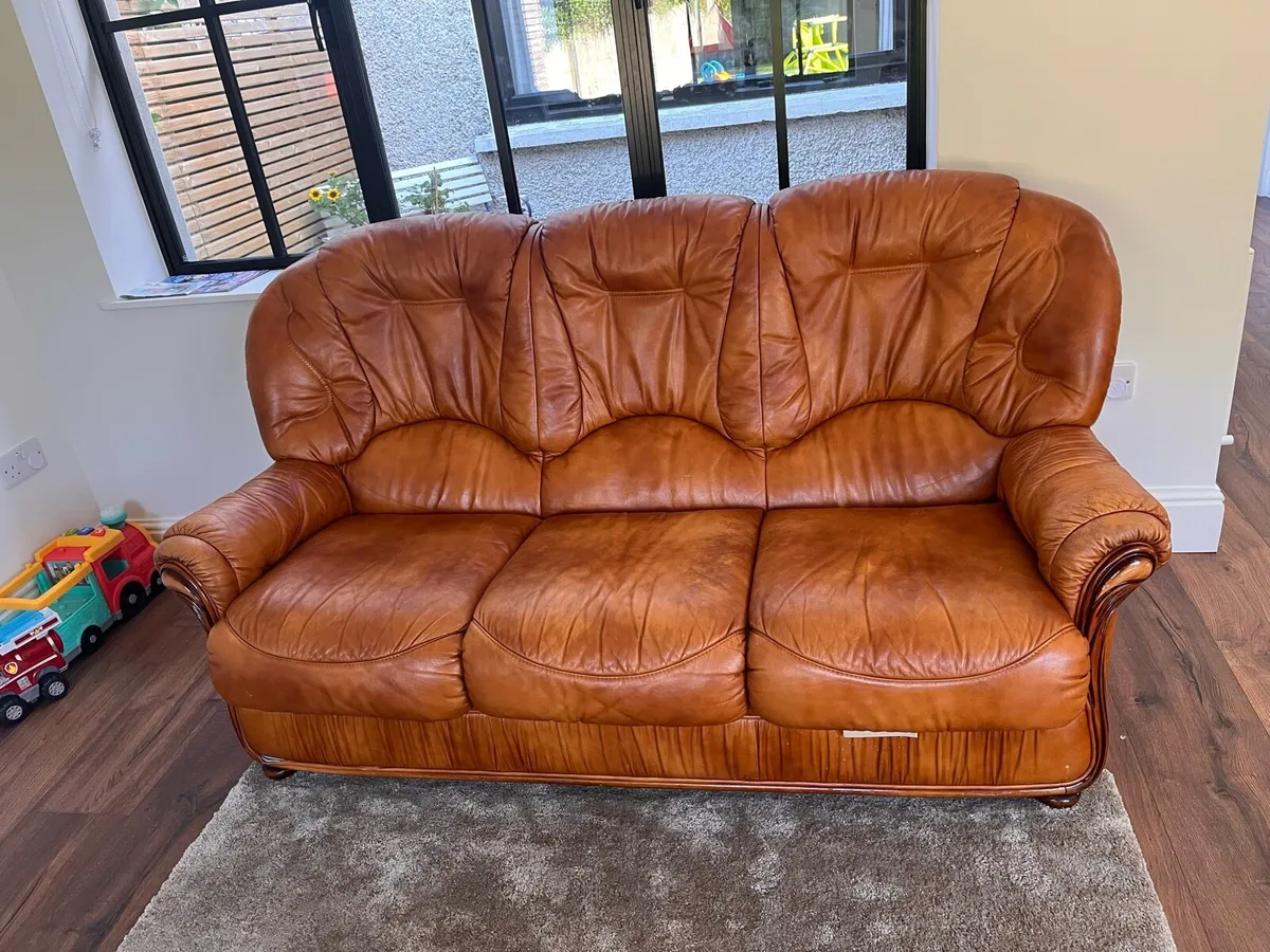 Couch - free to collect - Image 3