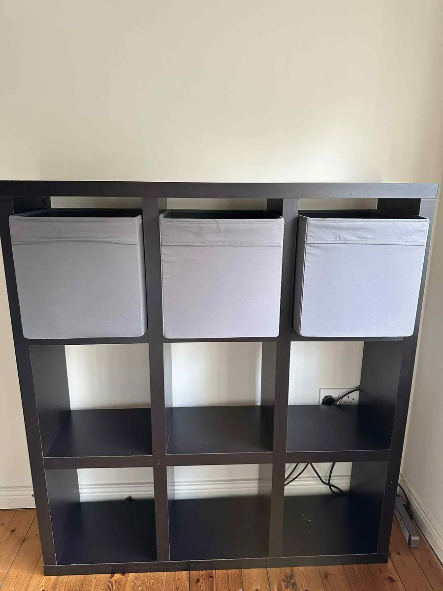 9-cube storage shelf / bookcase - Image 3