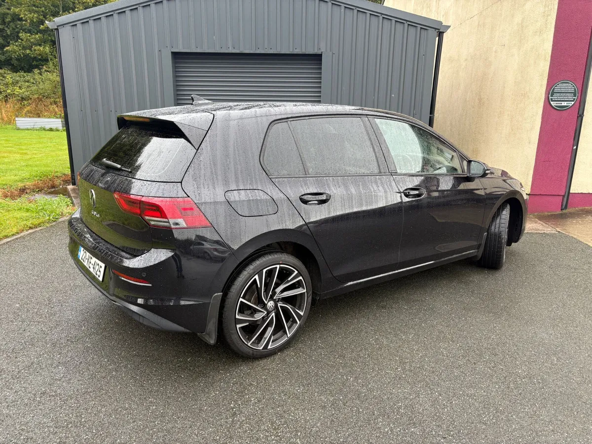 2022 Volkswagen Golf 2.0tdi life - Image 2