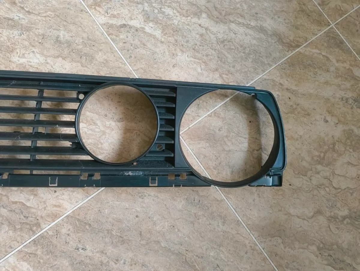 1984-1987 Golf Mk.2 7 Slat Grill NEW Twin foglight - Image 2