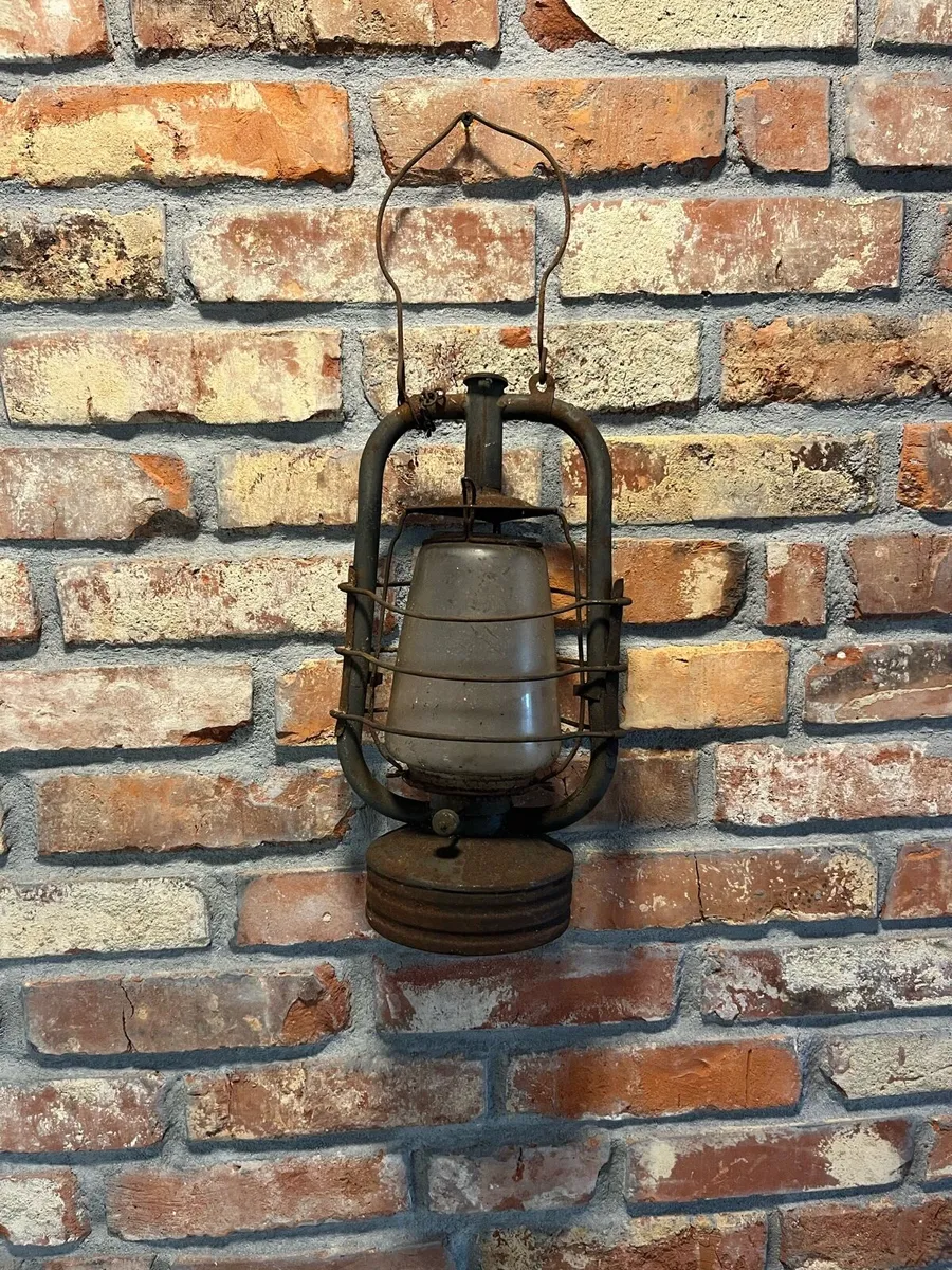 Vintage oil lamp - Image 1