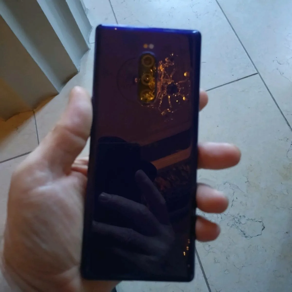 Sony purple smartphone - Image 3
