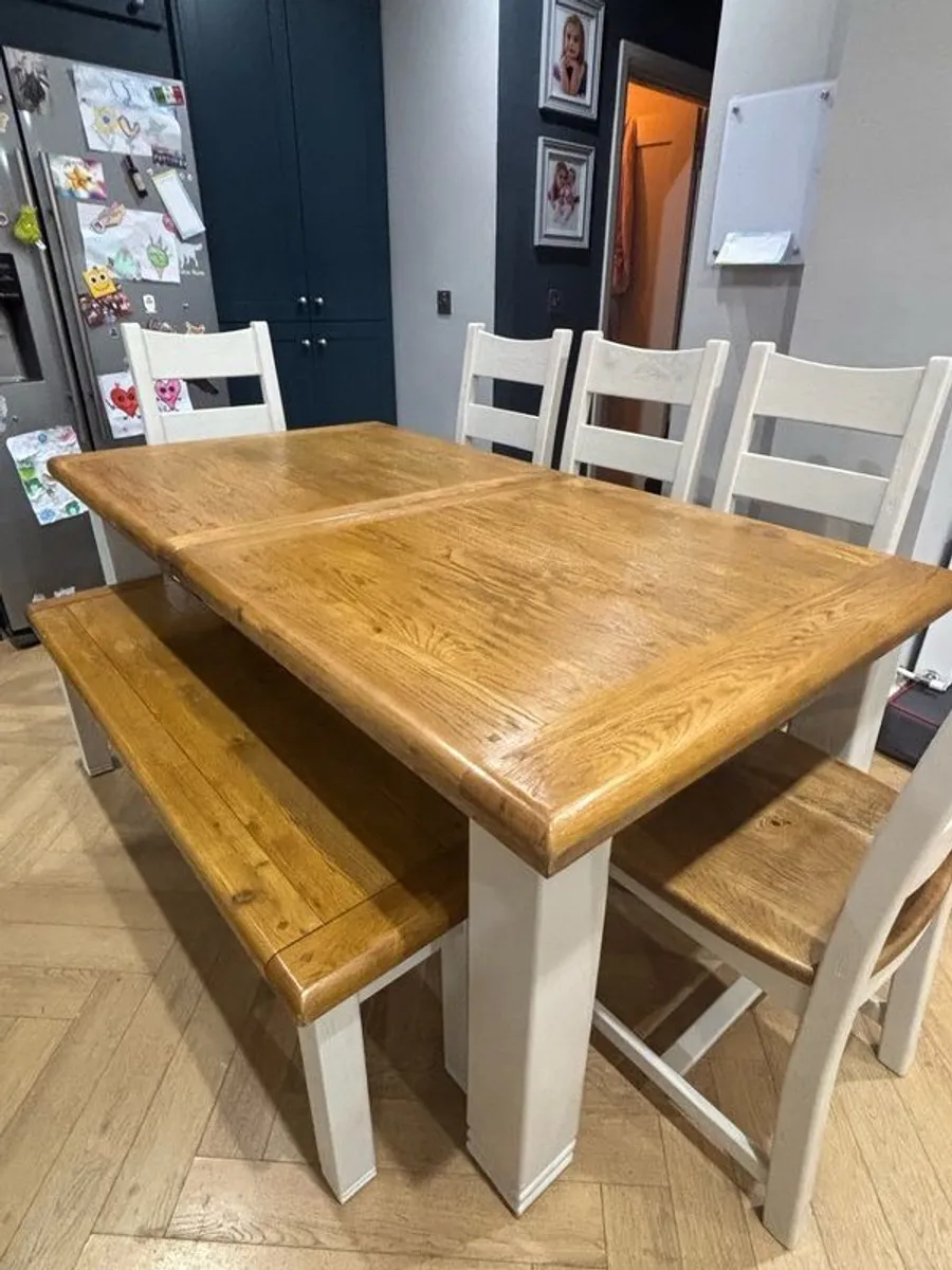 Large Solid Oak Extendable Dining Table , 5 Chairs & Bench - Image 2