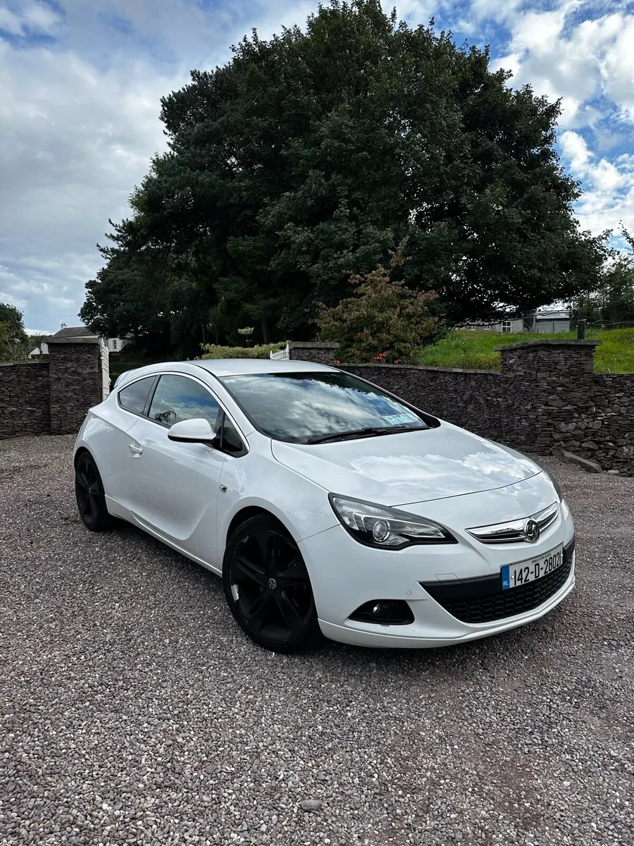 VAUXHALL ASTRA 1.6 I GTC TURBO SRI LOW MILLAGE - Image 2
