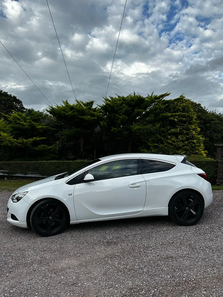 VAUXHALL ASTRA 1.6 I GTC TURBO SRI LOW MILLAGE - Image 3