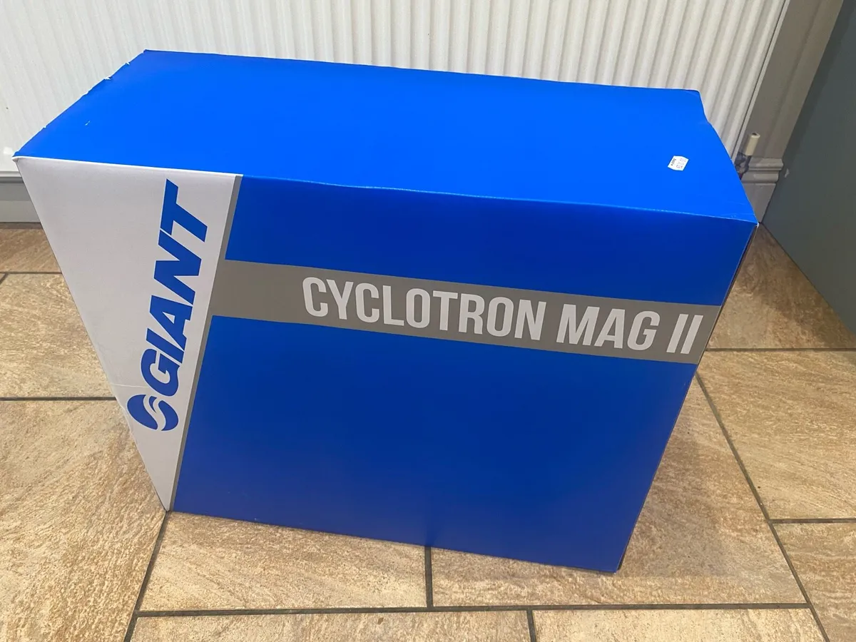 Giant bike trainer - Image 1