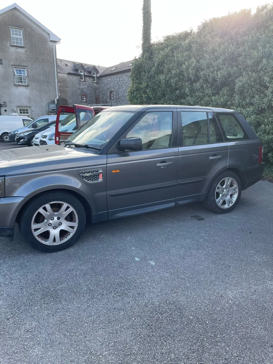 Range Rover sport - Image 2