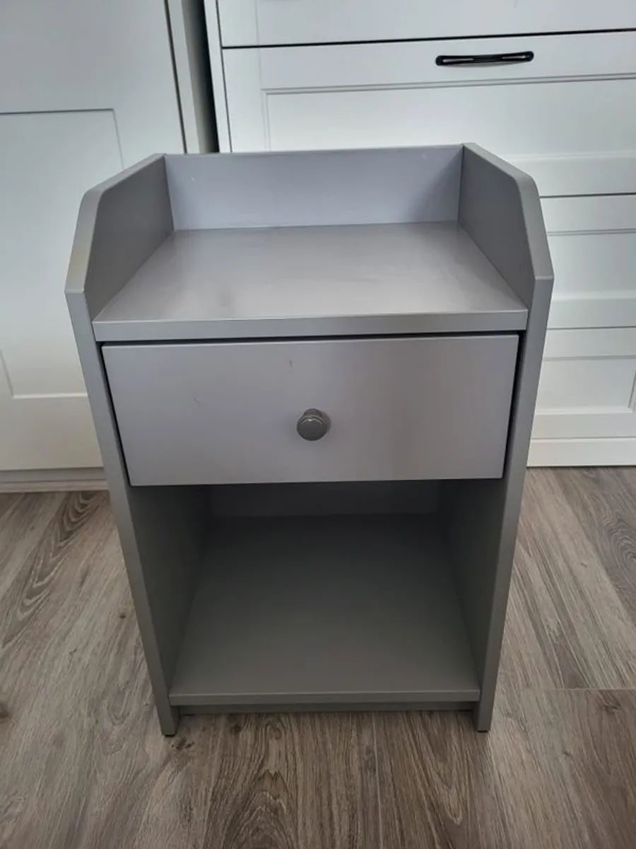 Bedside tables - Image 1