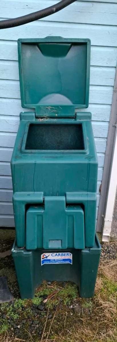 3 Bag Coal Bunker with Stand - Image 1