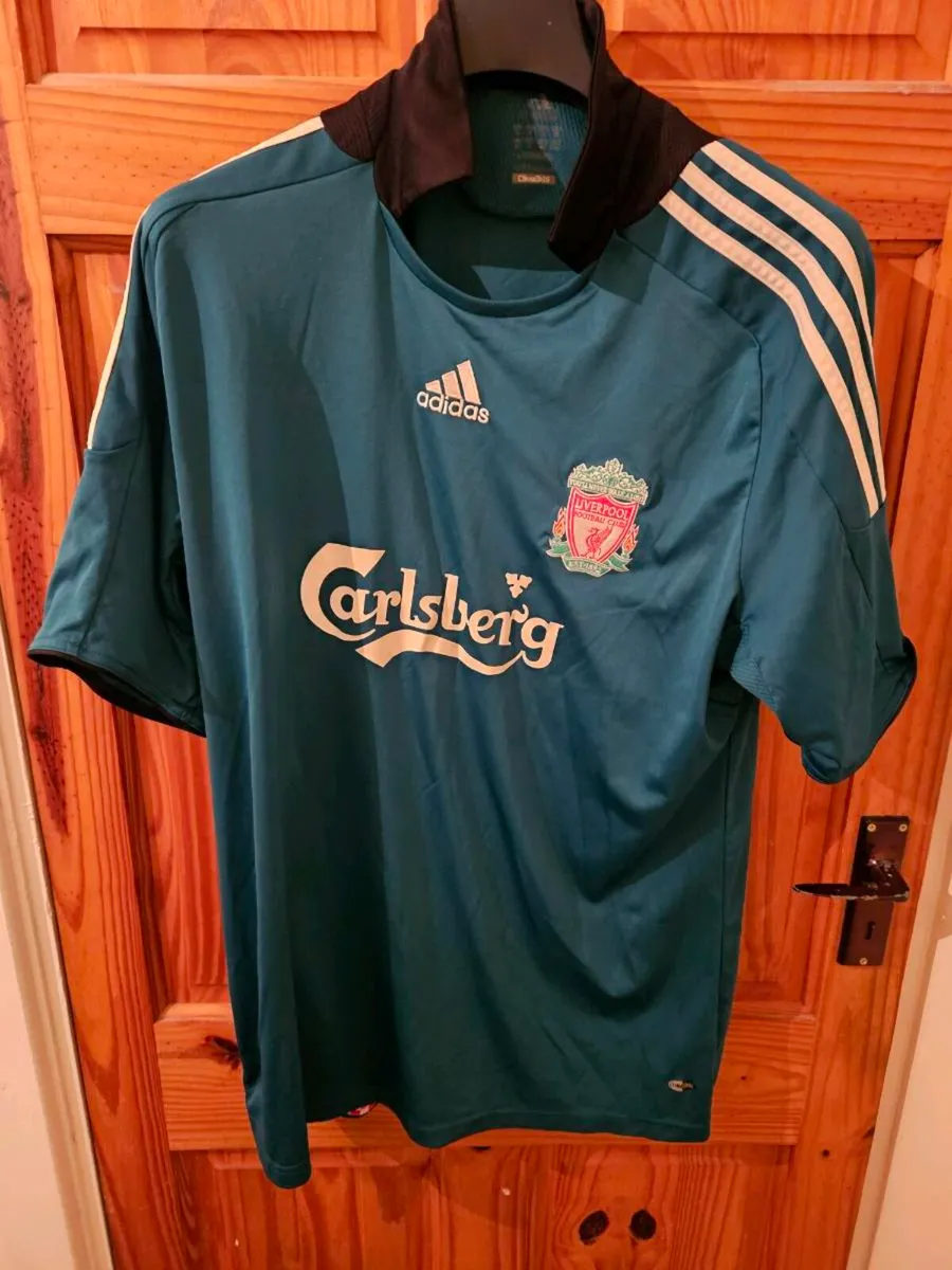 Liverpool Football Top - Image 1