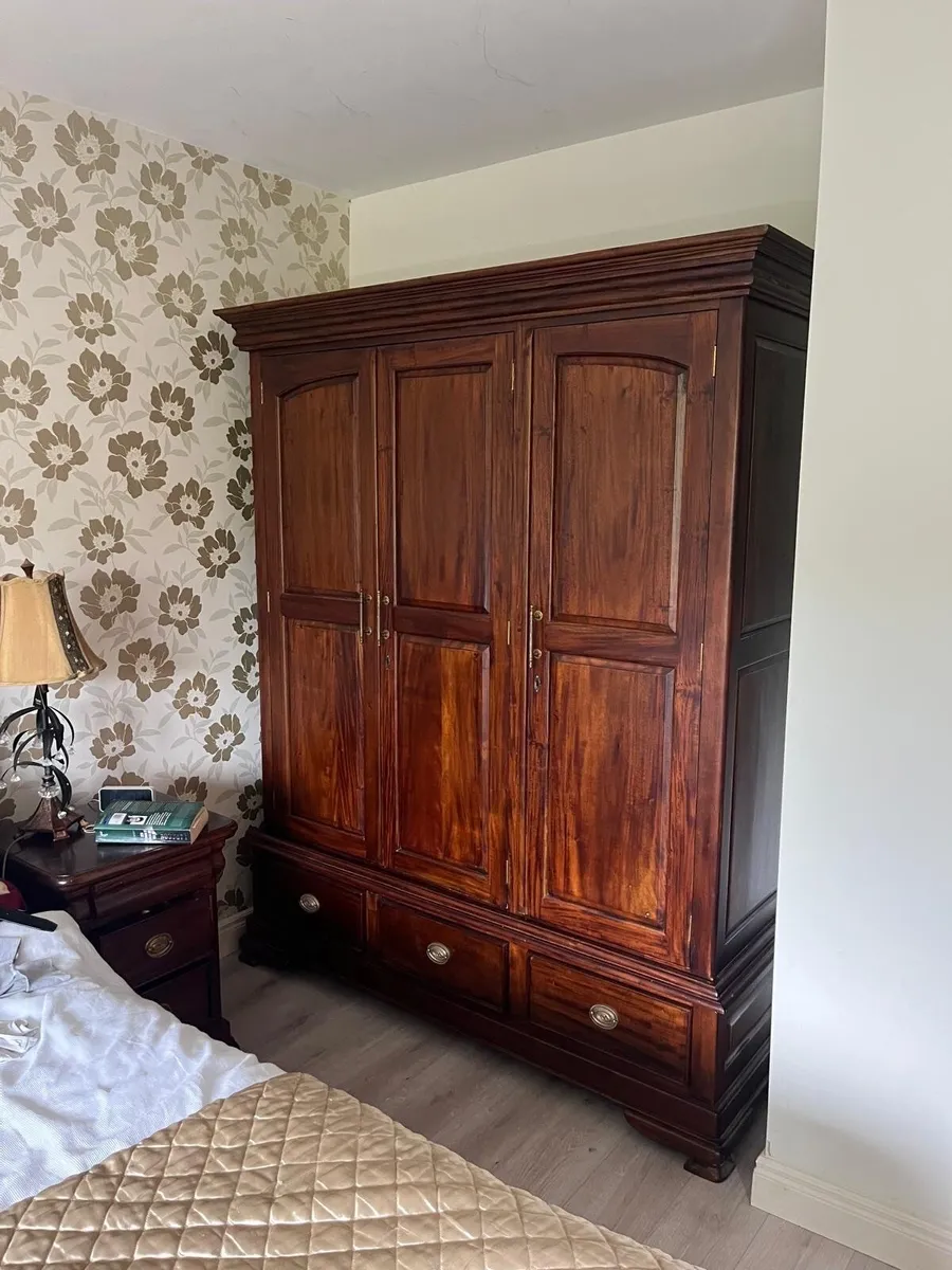 Wardrobe - Image 1