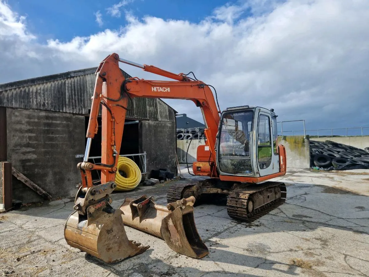 Hitachi ex60 - 5 - Image 1