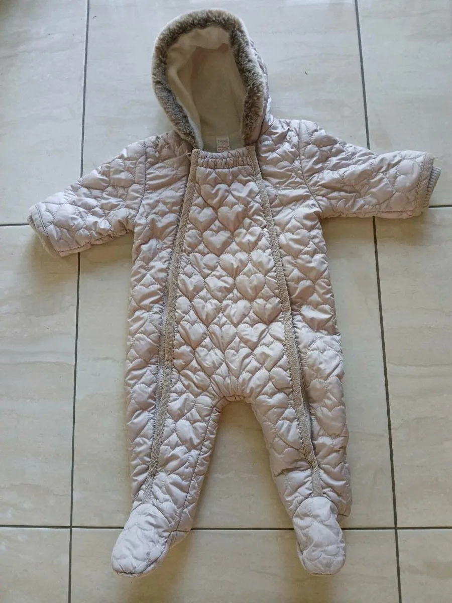 Pramsuit/all n one..3-6 m. - Image 1