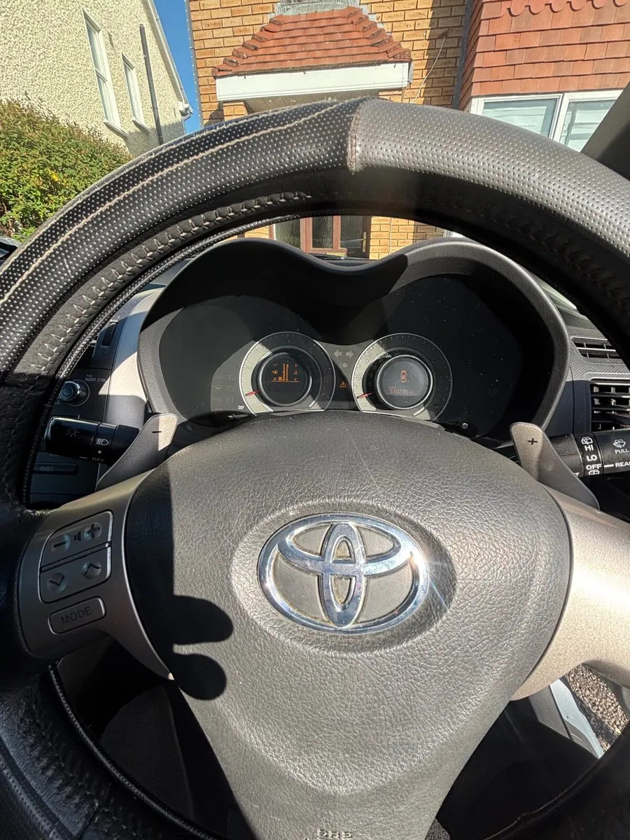 Toyota Auris 2008 - Image 3