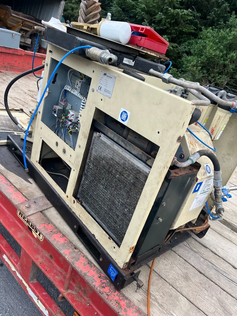 Ingersoll rand Screw Compressor For Parts - Image 4