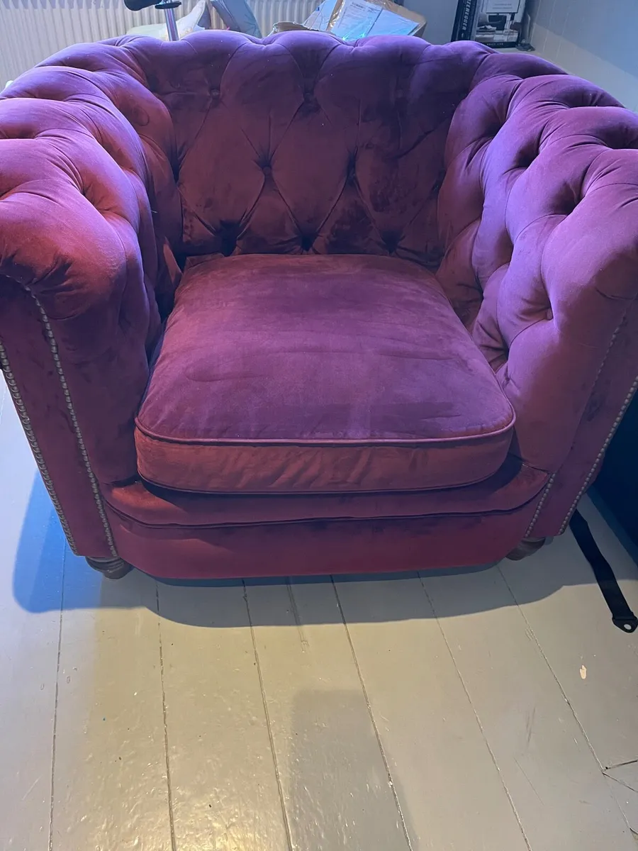 Armchair - Image 1