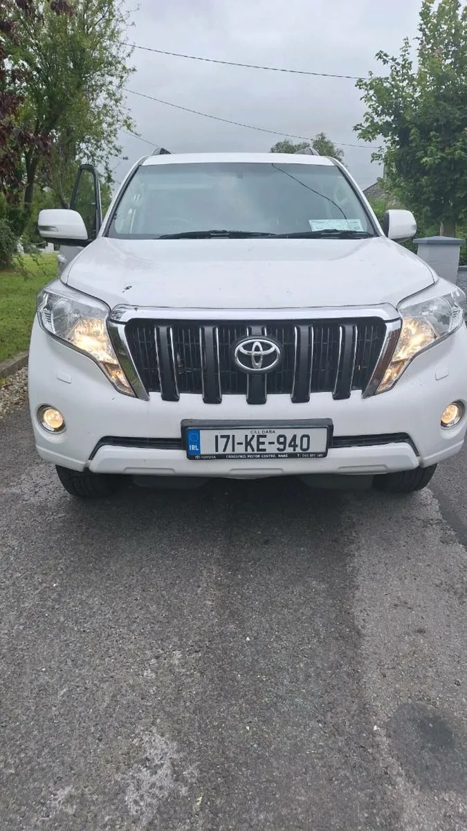 2017 landcruiser - Image 1