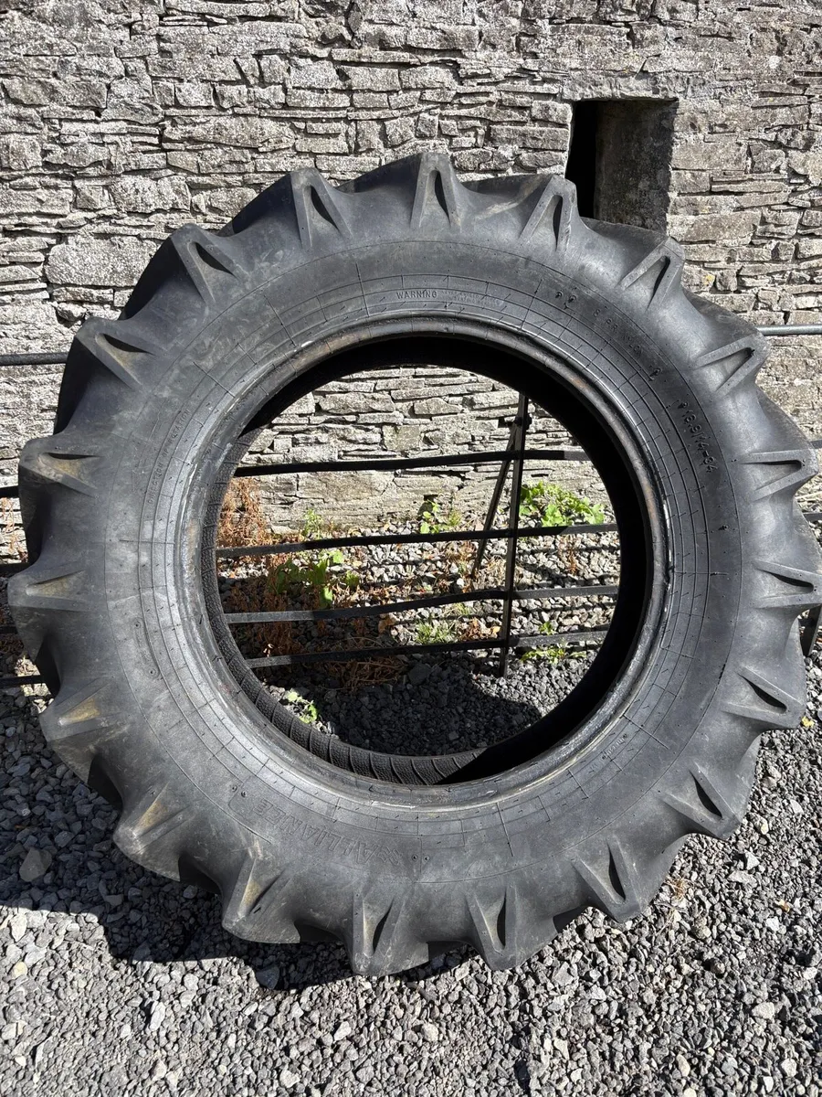 Tractor tyre 16.9 34 - Image 1