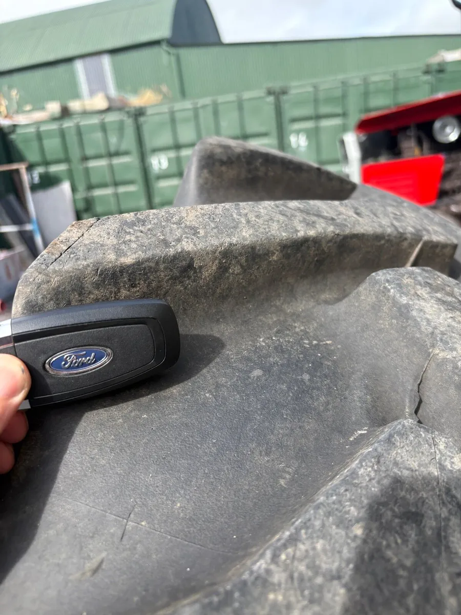 Tractor tyre 16.9 34 - Image 2