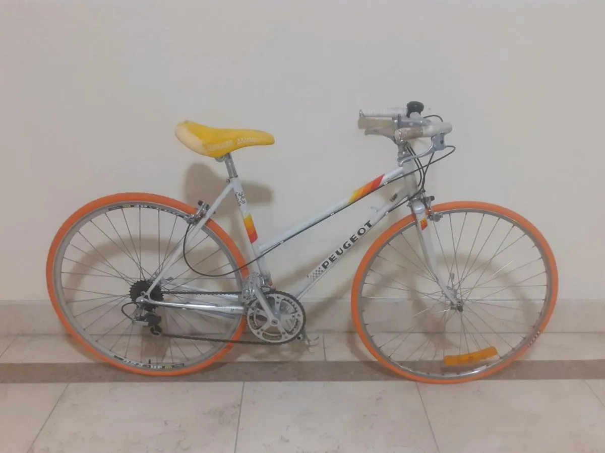 Peugeot ladies bike - Image 1