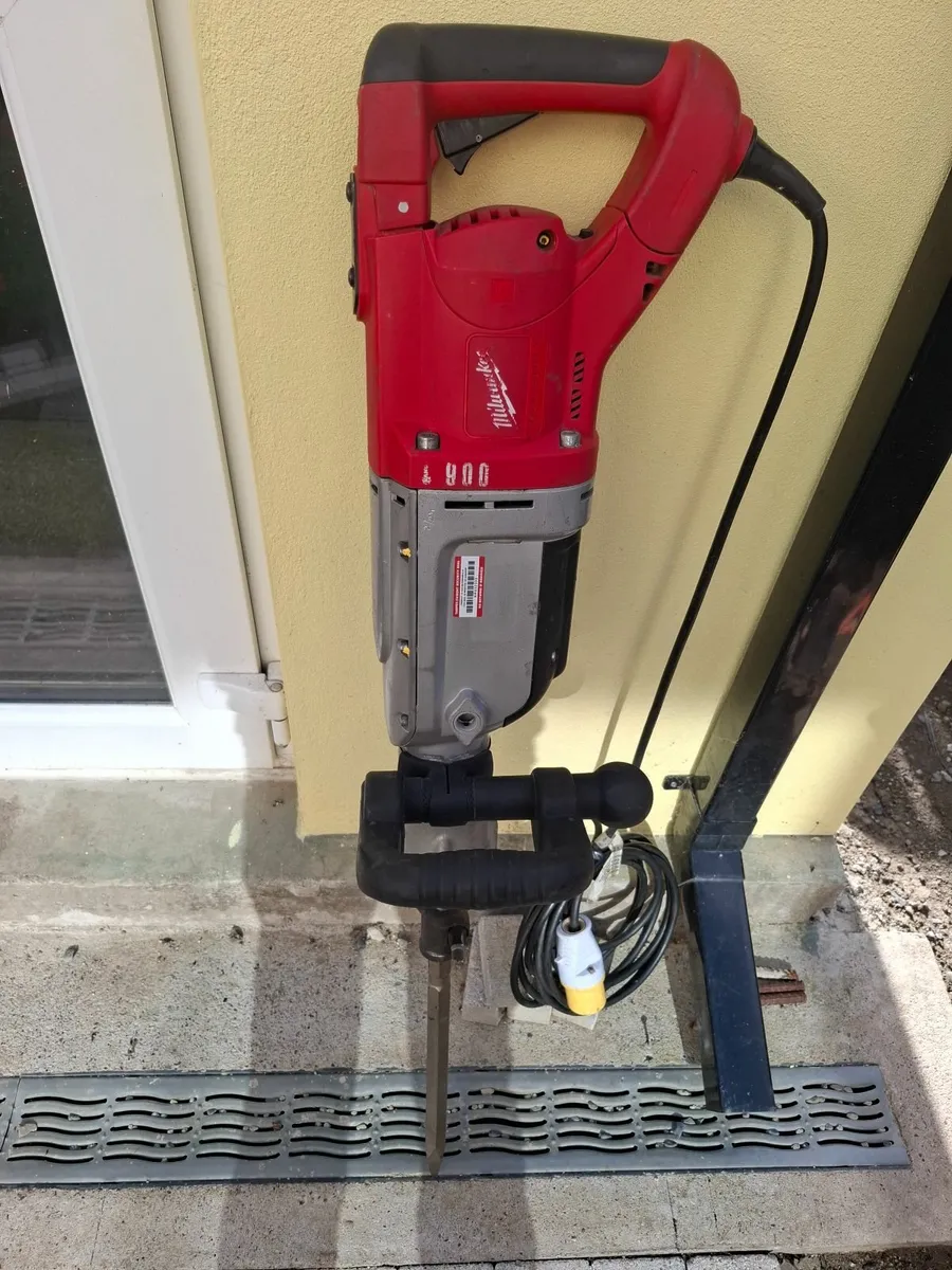 Milwaukee demolition breaker 10kg - Image 1