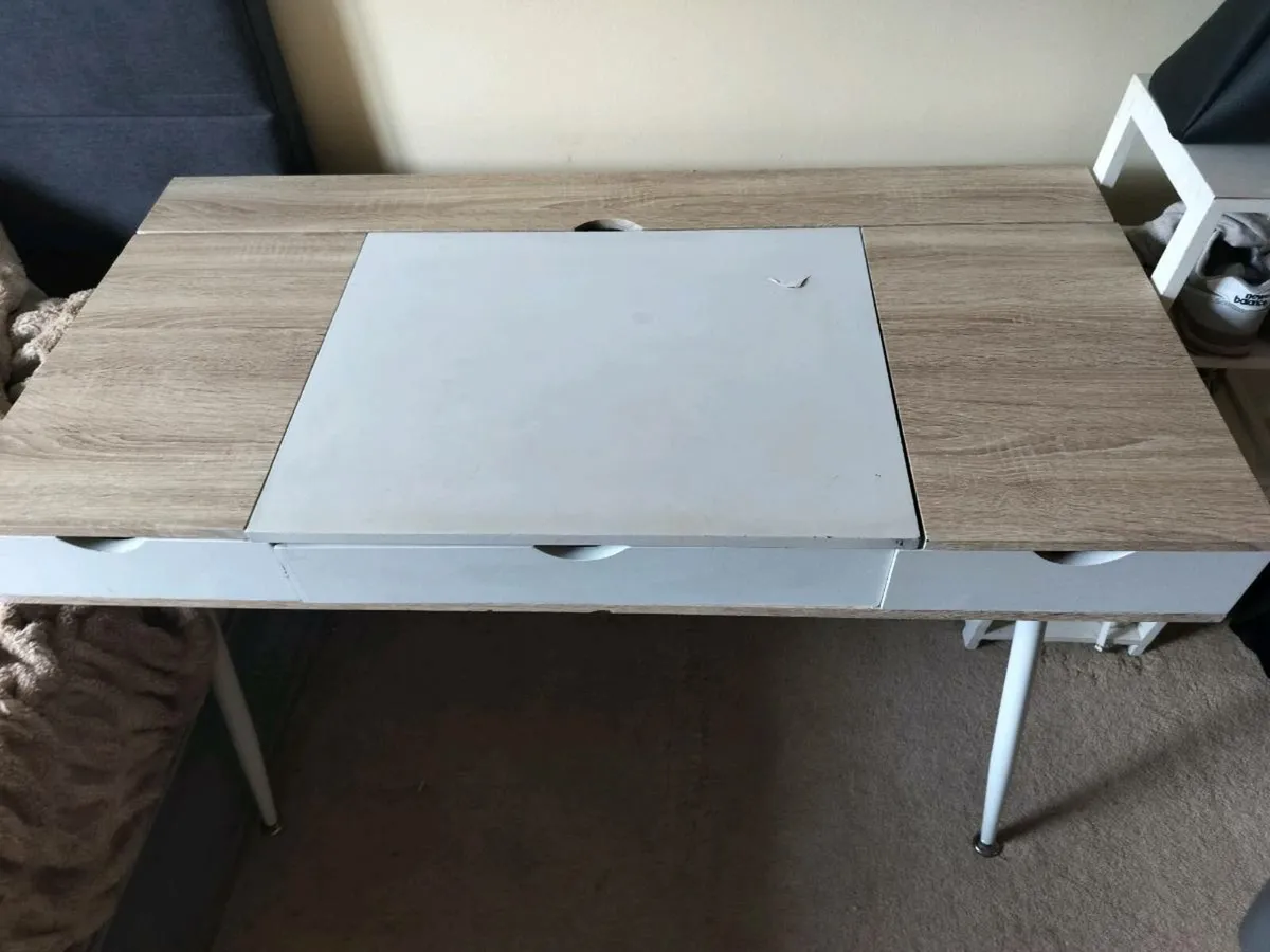 Office desk - Image 4