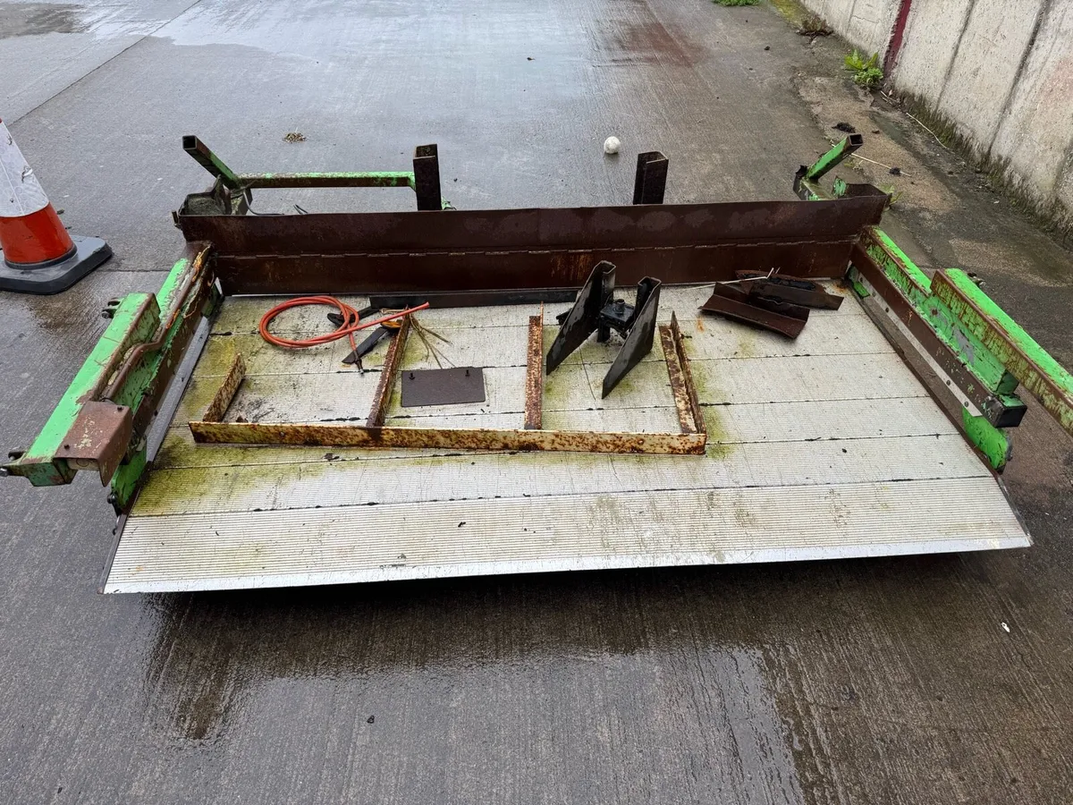 Tail lift - Image 2