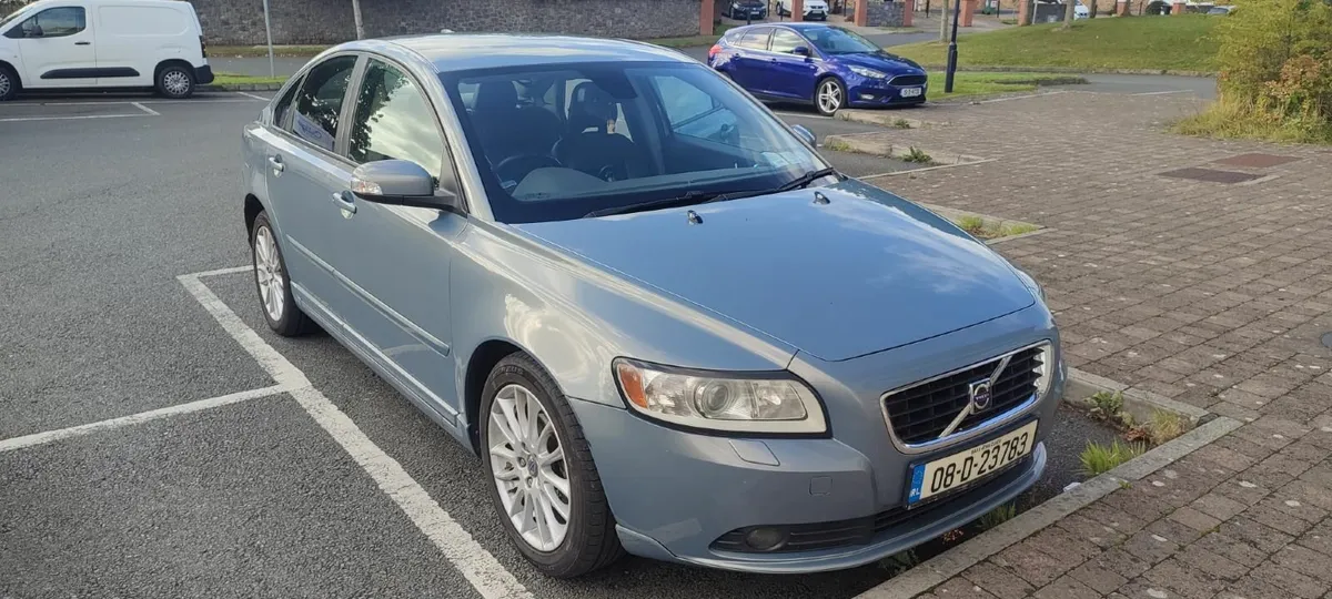 Volvo S40 2008 - Image 1