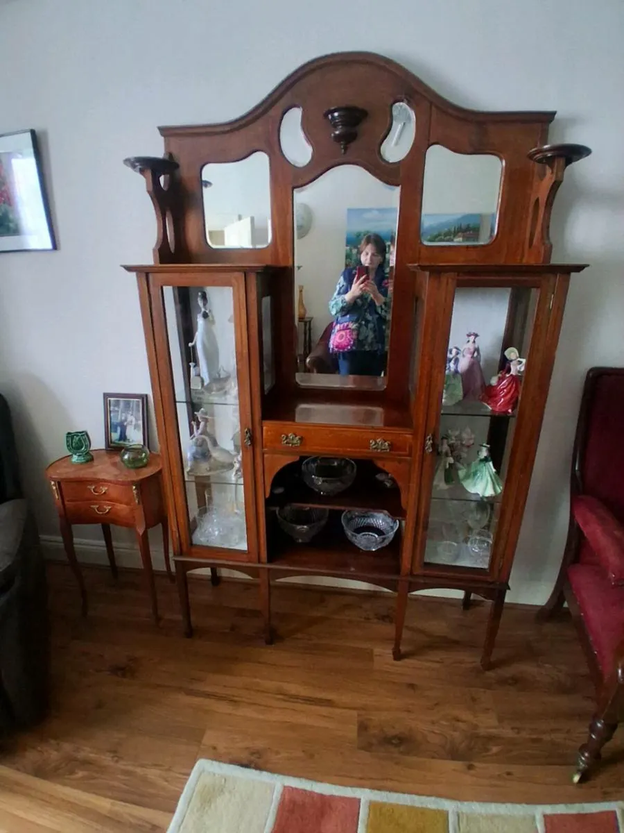 ANTIQUE DISPLAY CABINET - Image 1