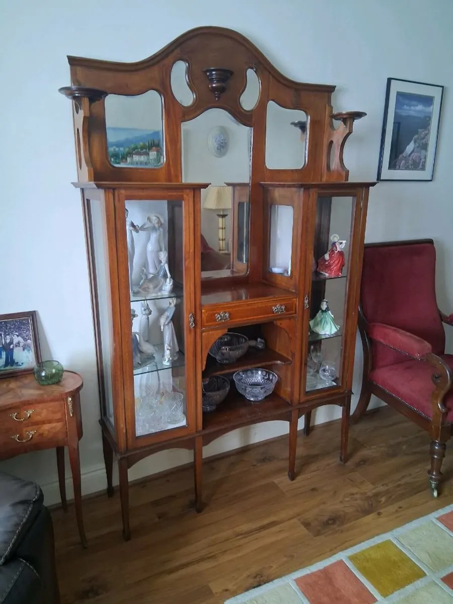 ANTIQUE DISPLAY CABINET - Image 3