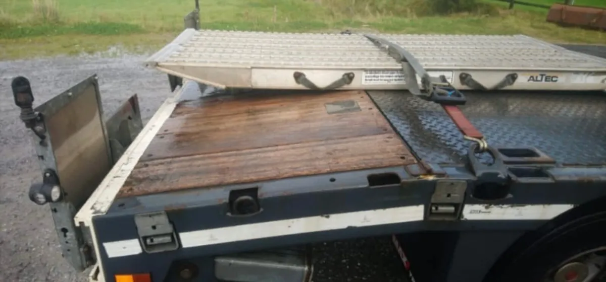 Extendable Low loader - Image 2