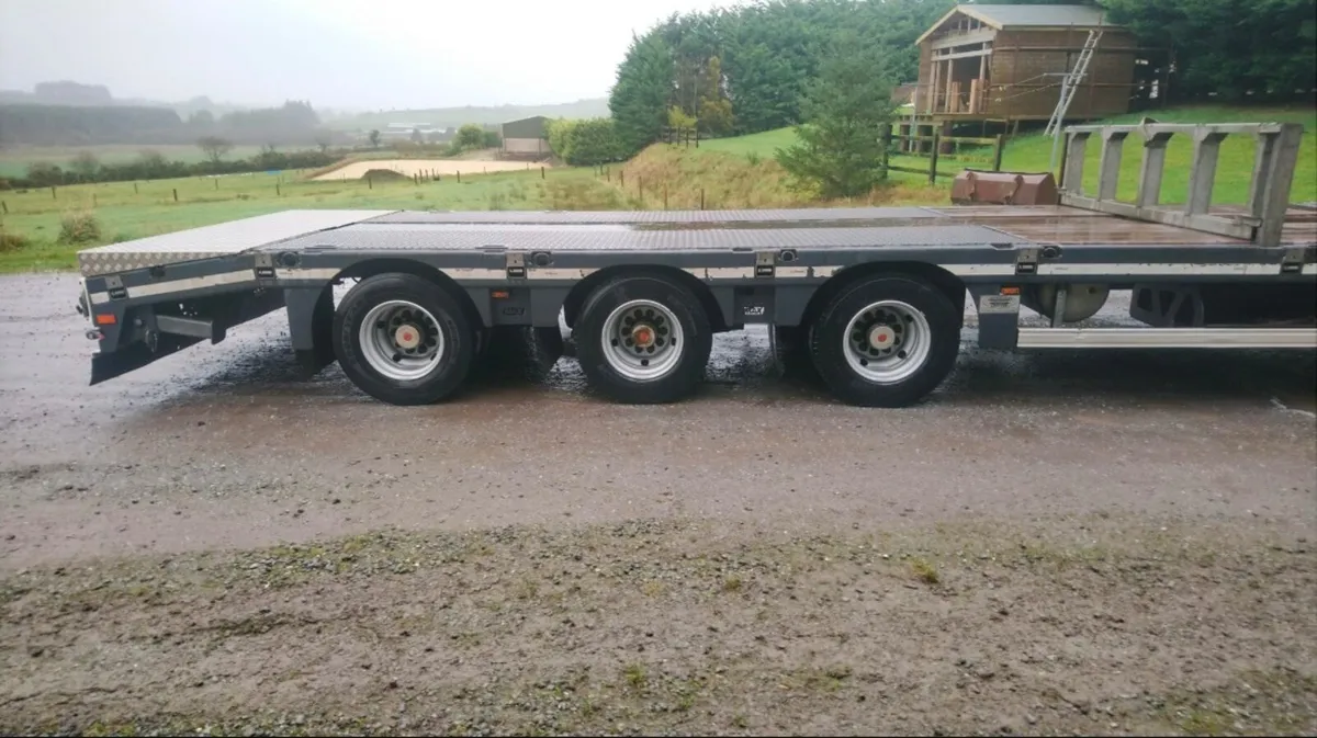 Extendable Low loader - Image 4