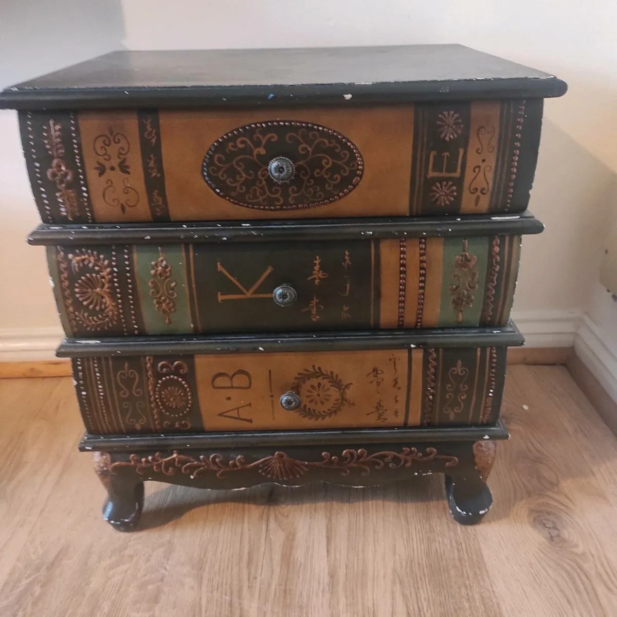 Chest of drawers - Image 1
