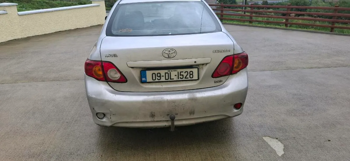 Toyota corolla - Image 2