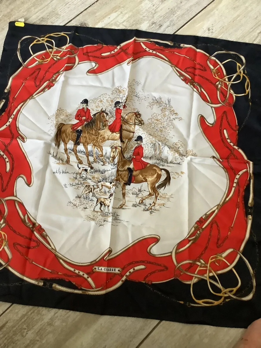 100 plus silk vintage scarfs - Image 4