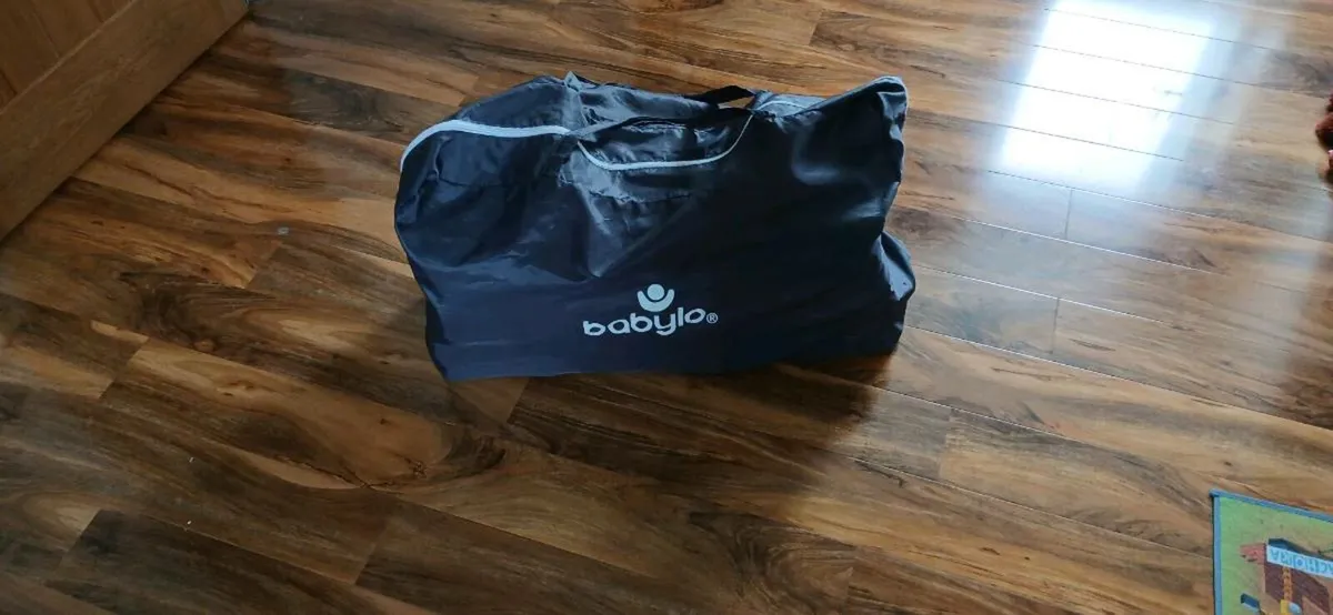 Travel cot - Image 4