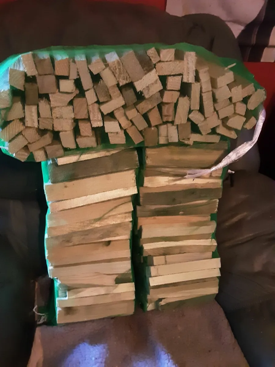 Bags of kindling - Image 1