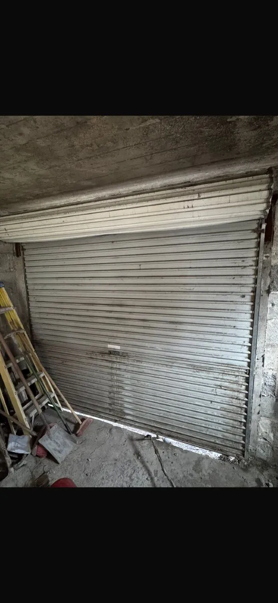 Roller door - Image 3