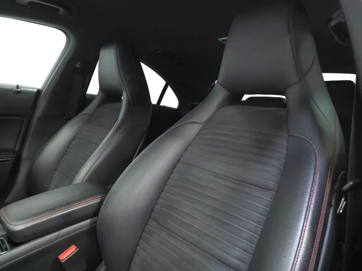 Mercedes CLA AMG Line Night Edition - Image 4