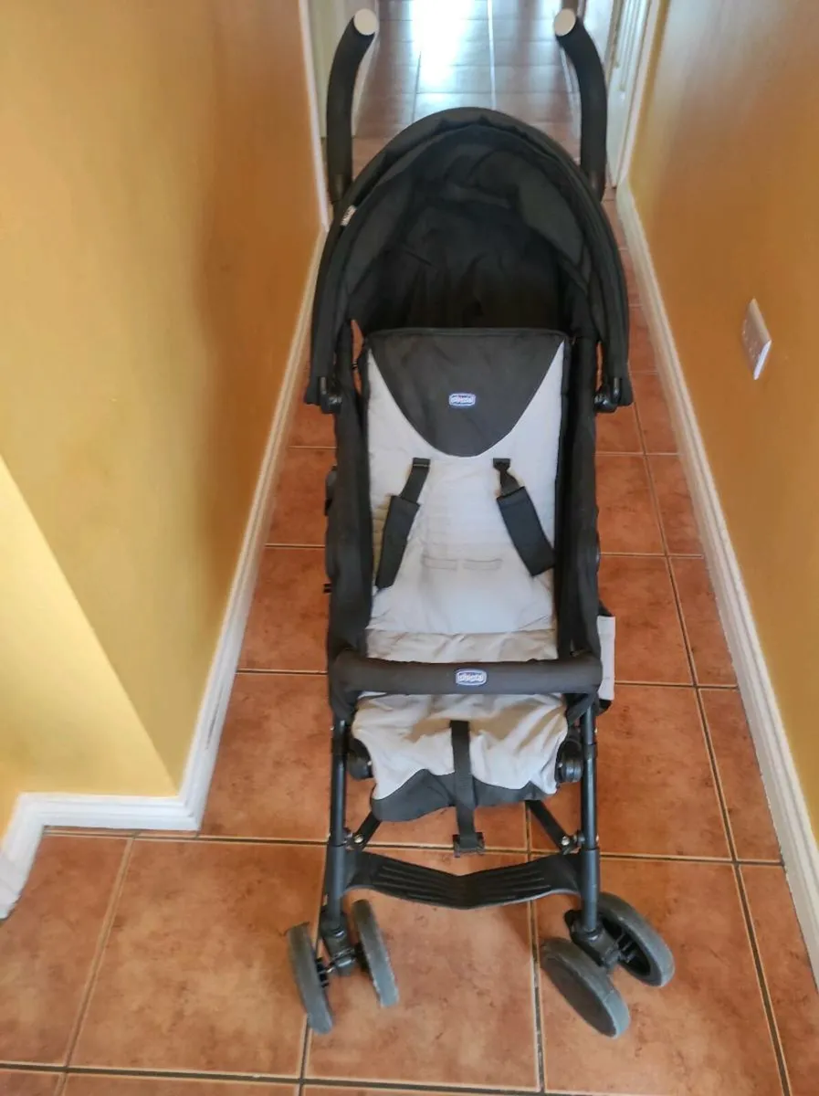 Baby stroller - Image 1