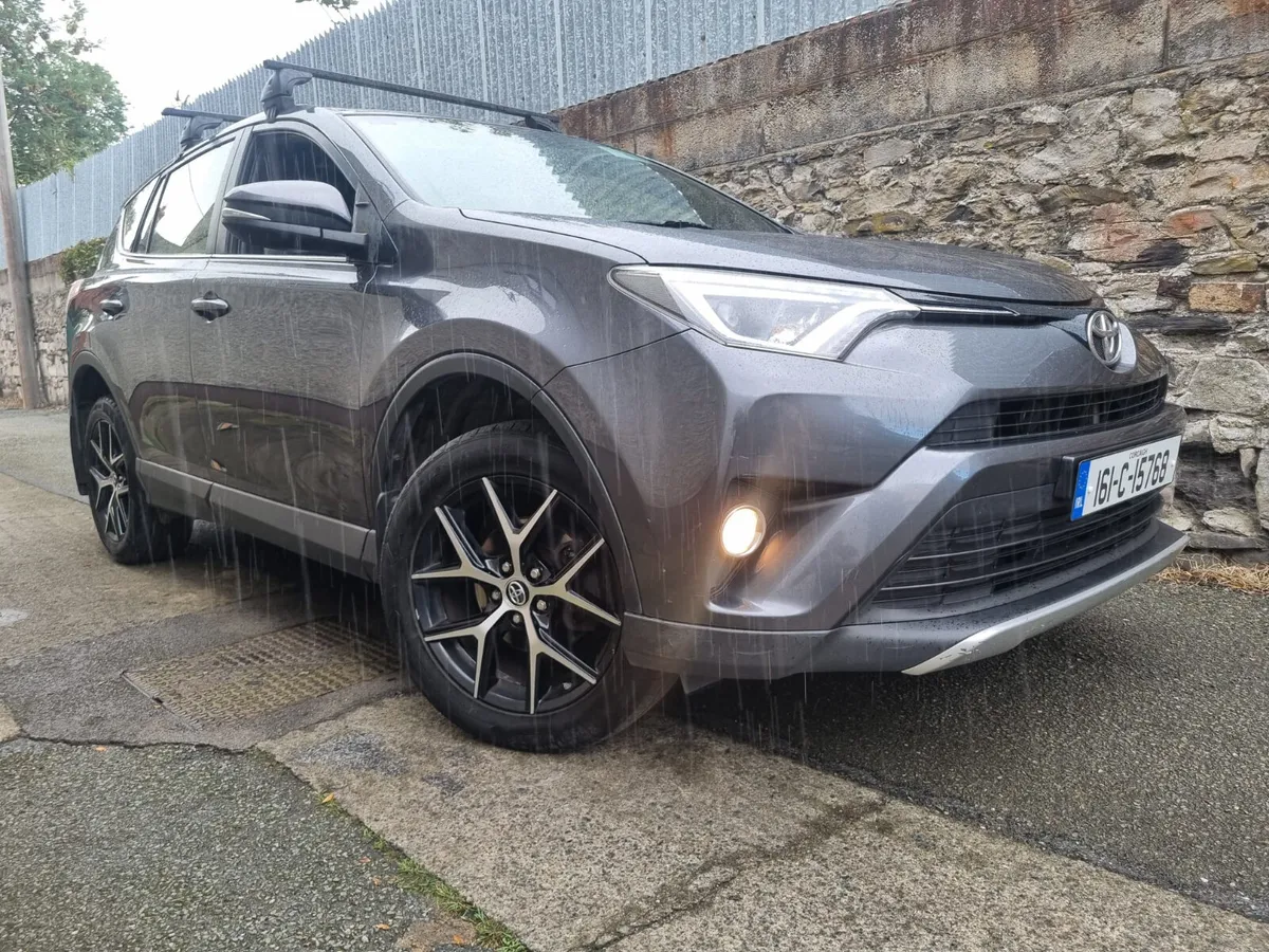 Toyota RAV4 2016. Luna Sport Edition - Image 2