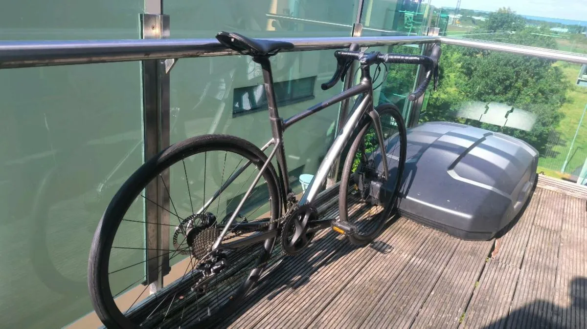 Giant Road Bike size S - Image 4