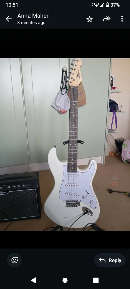 Electric guitar