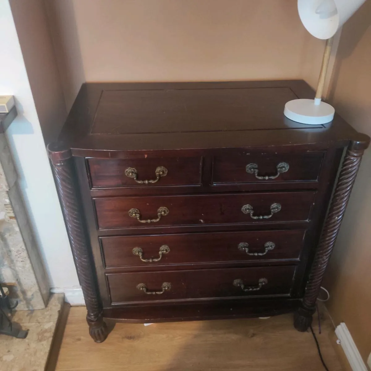 Mahogany chest of drawers - Image 1
