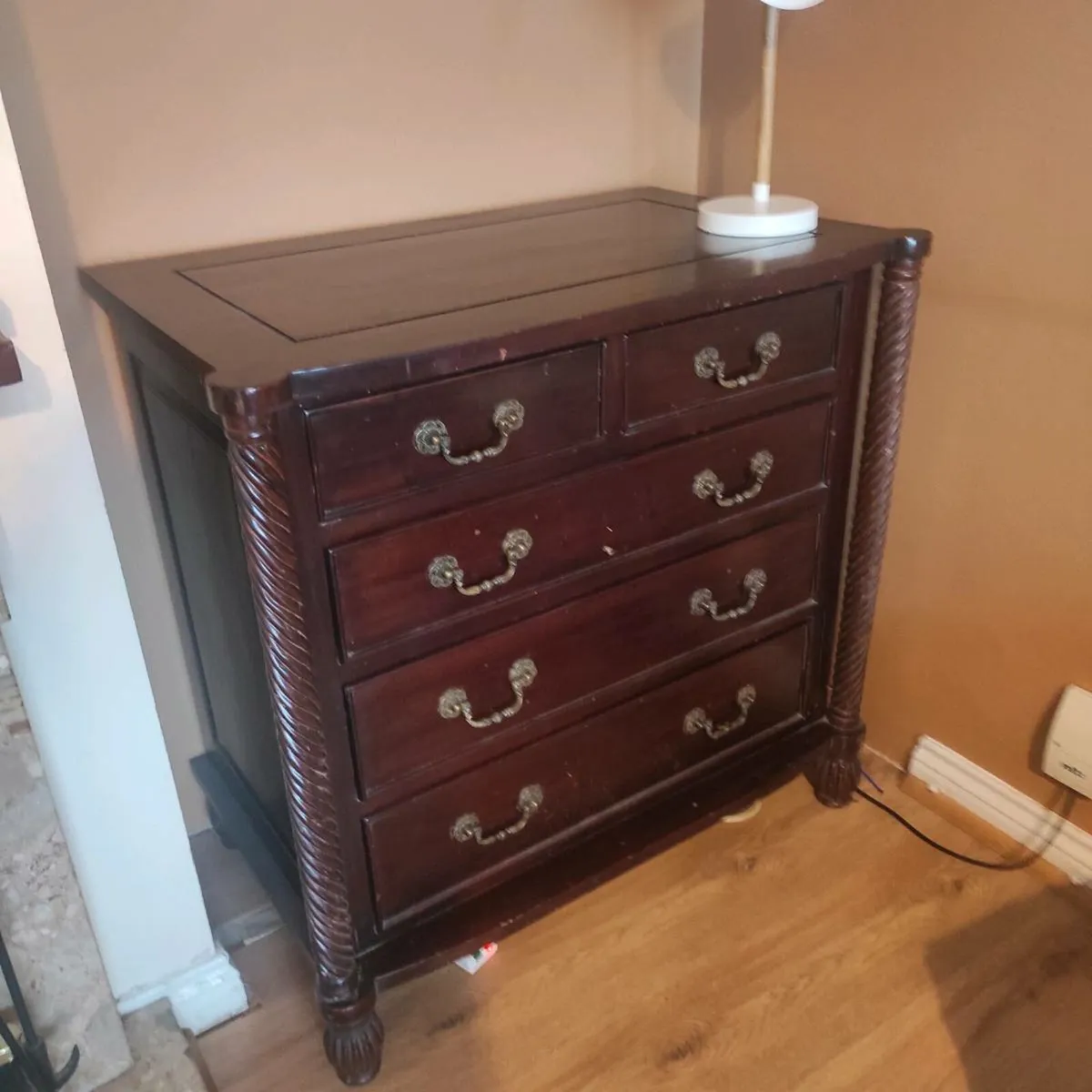 Mahogany chest of drawers - Image 2