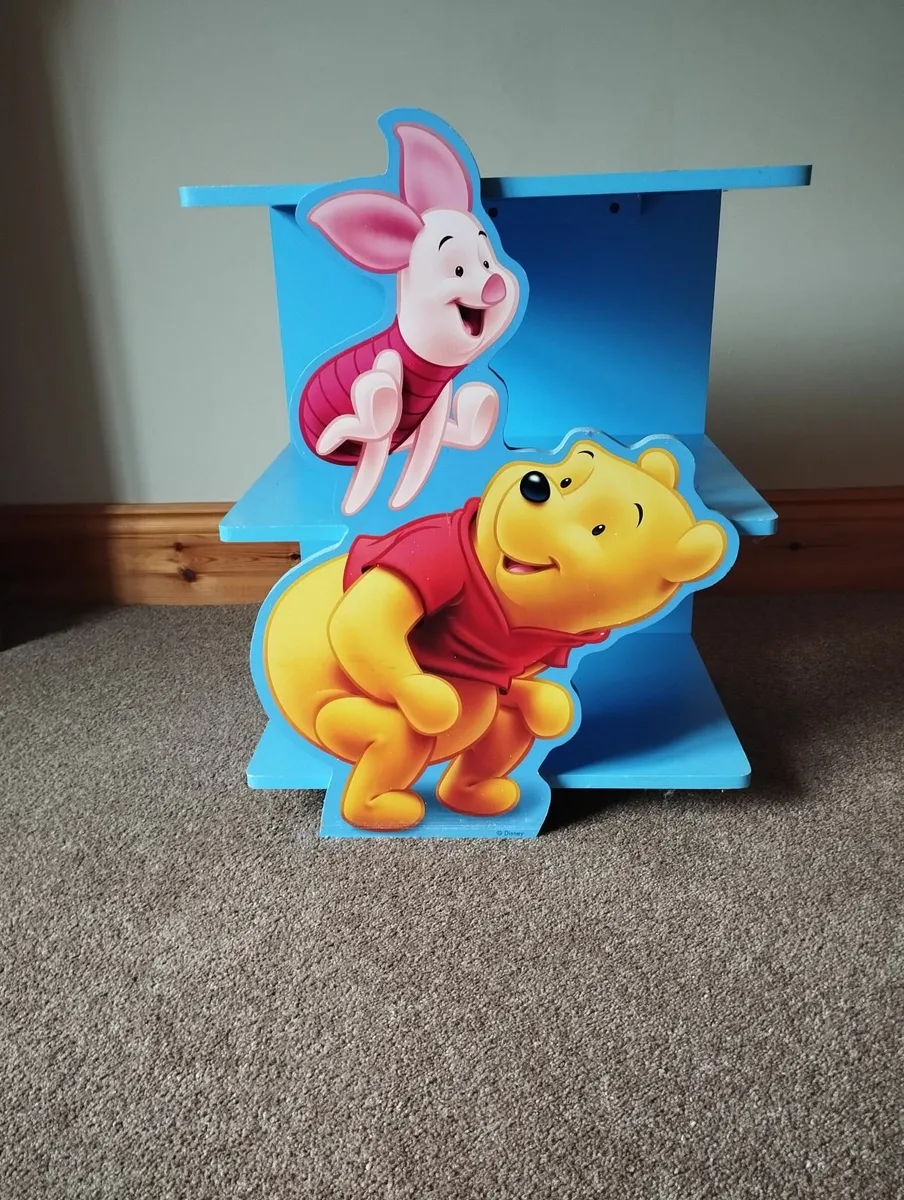 Children's shelves - Image 1